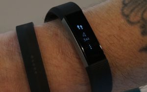 Schrittzähler Armband Fitbit Alta HR Test: Schritte