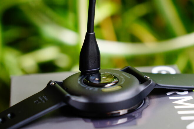 Garmin Venu 2: Ladekabel