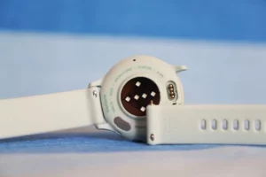 Die Garmin Venu 3 bietet Schnellwechselarmbänder