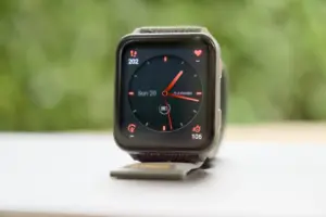 Für die Venu X1 stehen zahlreiche kreative Watchfaces zur Verfügung