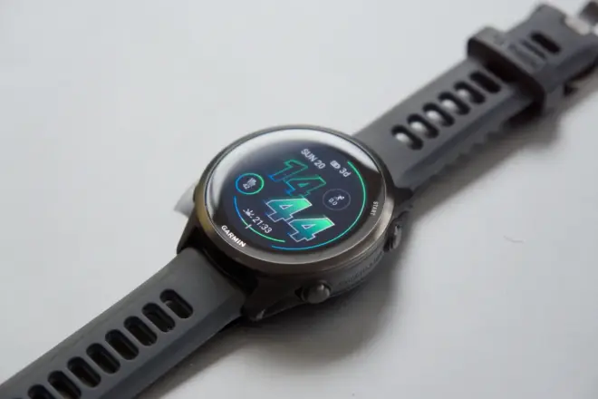 Garmin FR570: Unser Testgerät in Schwarz/Schiefergrau
