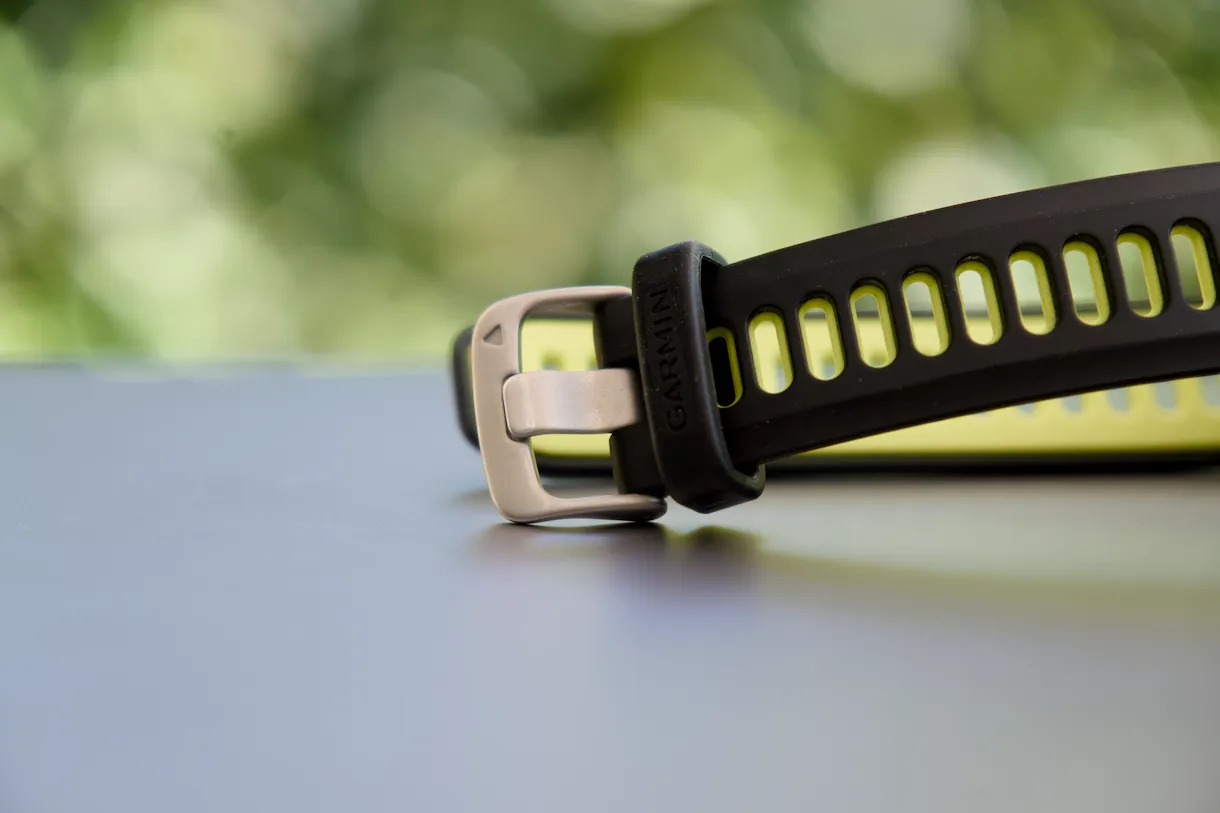 Zweifarbiges Schnellwechselarmband der Garmin Forerunner 170