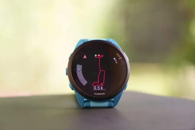 Garmin Forerunner 165: Hinterlegte Strecke